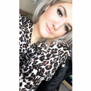 Meet your Posher, Danielle